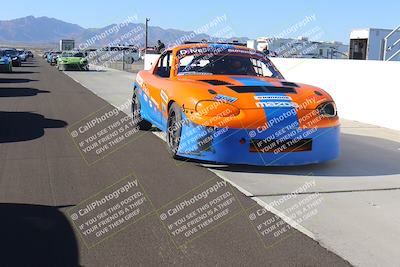 media/Nov-19-2022-Speed Ventures (Sat) [[eb5c8f9508]]/Around the Pits/Pre Grid Race Group/